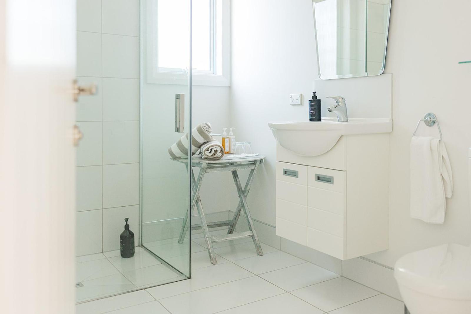 Revive On Oakview Boutique Beauty And Accommodation Ashburton Kültér fotó