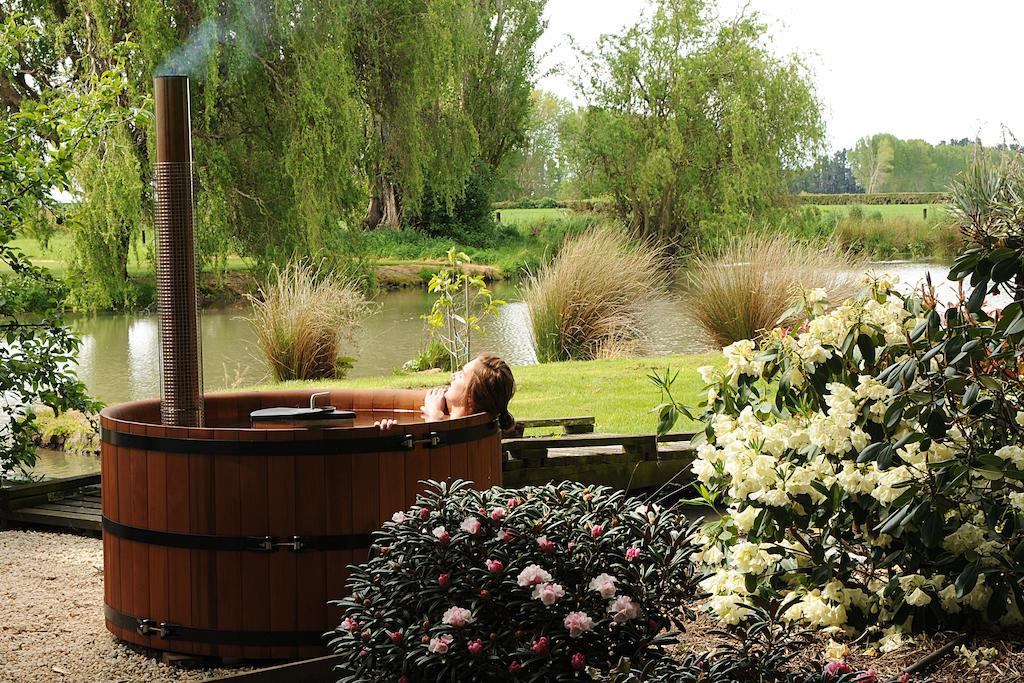 Revive On Oakview Boutique Beauty And Accommodation Ashburton Szoba fotó